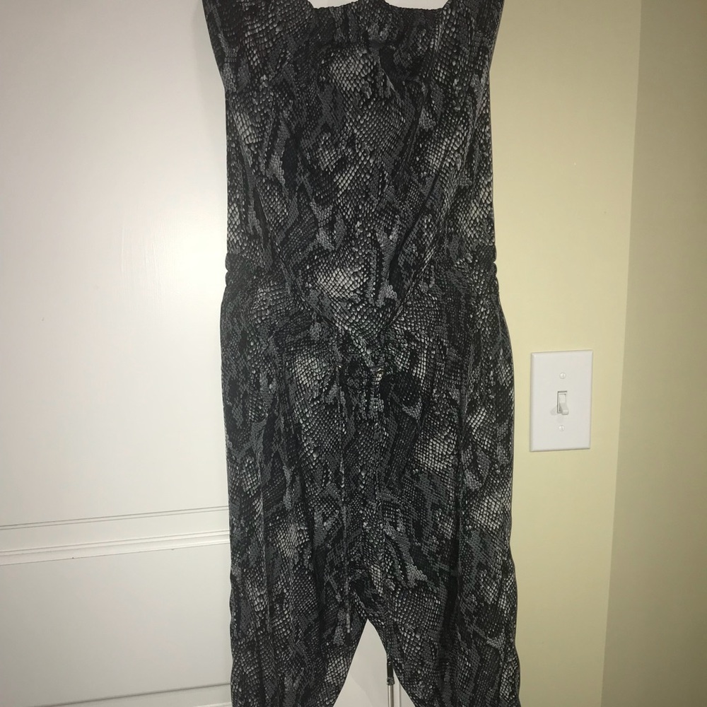 Snake like fabric jumpsuit